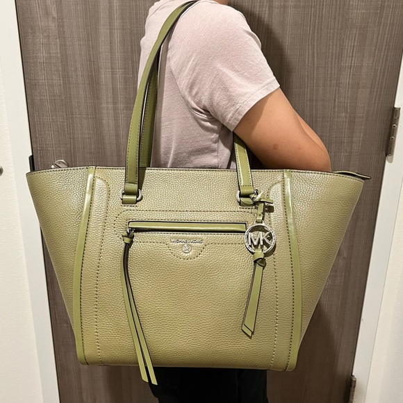 Michael Kors tote bag - Picture 13 of 16